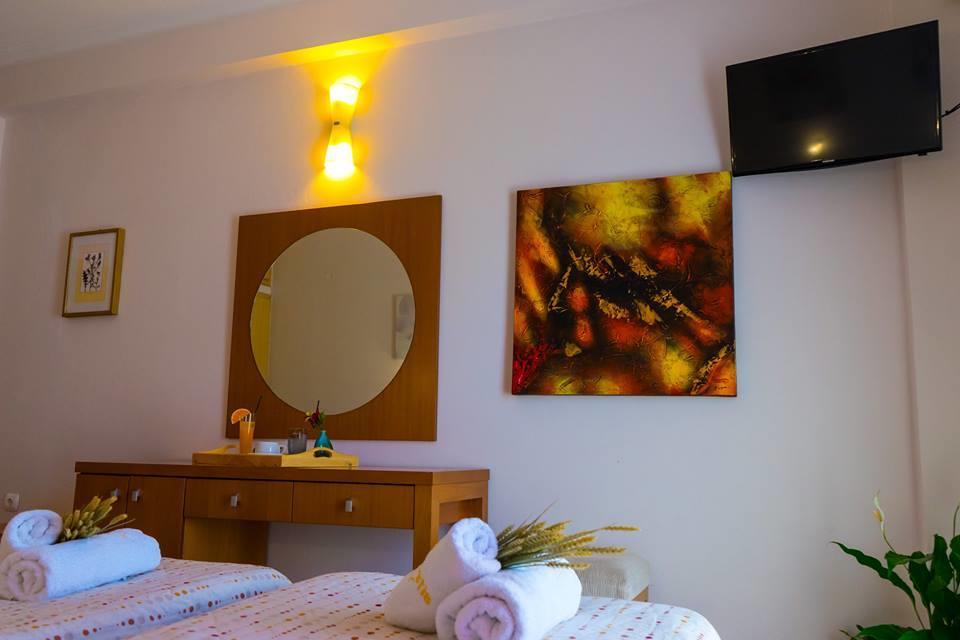 Hotel Kostis Скиатос Экстерьер фото
