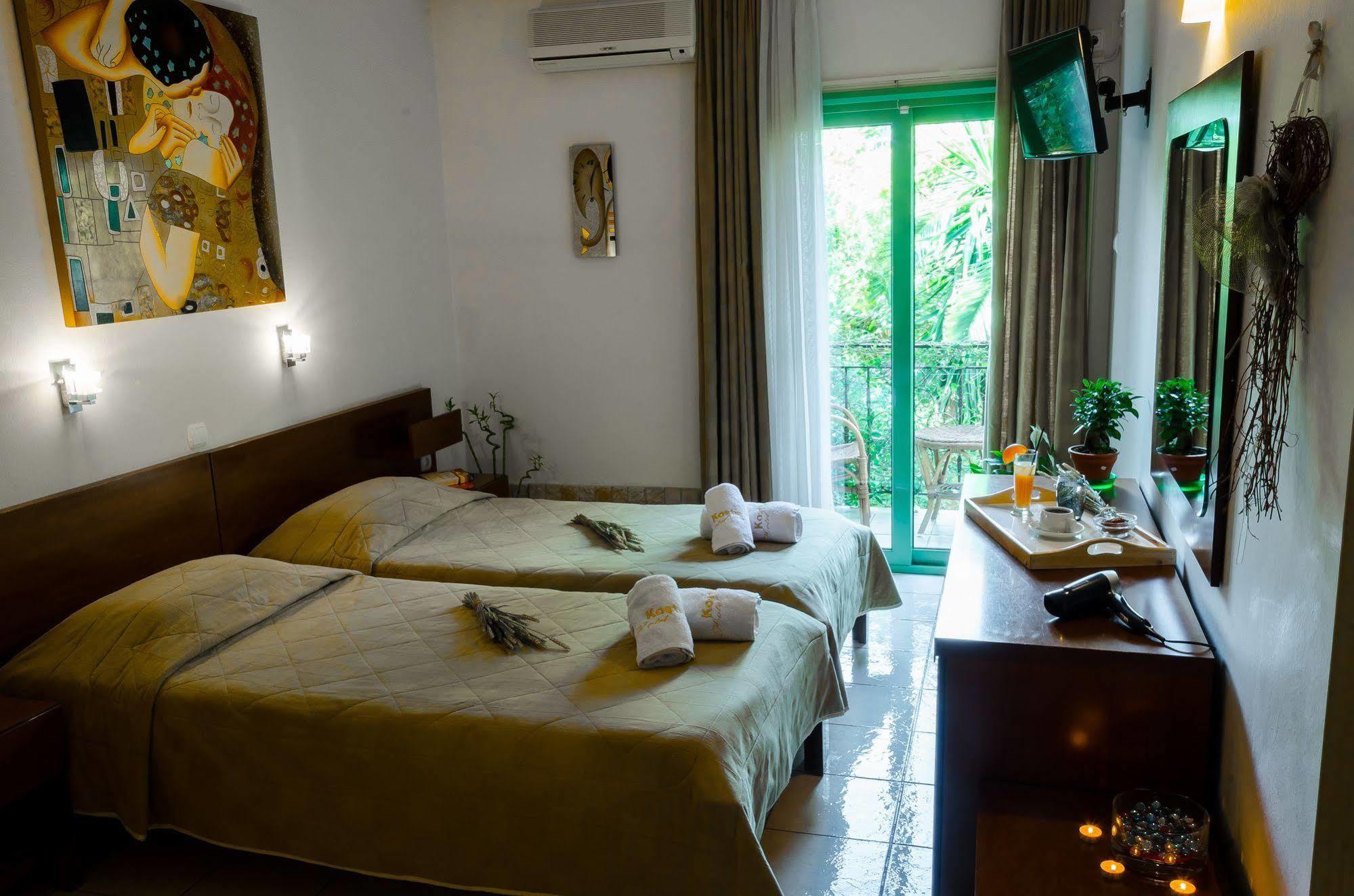 Hotel Kostis Скиатос Экстерьер фото